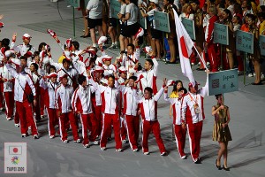 進入運動場的日本選手團