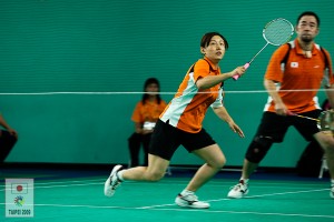 前衛に回る石井選手 前衛に回る石井選手