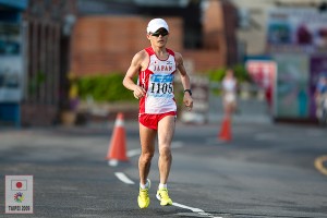 トップを追う金子選手