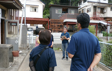 手話通訳者宅にて聞き取り