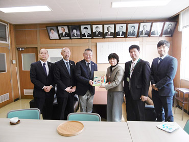 鳥取県立鳥取聾学校（校長）