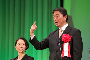 村井嘉浩氏