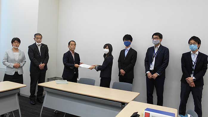 厚生労働省と意見交換