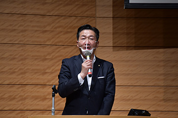 参議院議員　福山 哲郎　氏