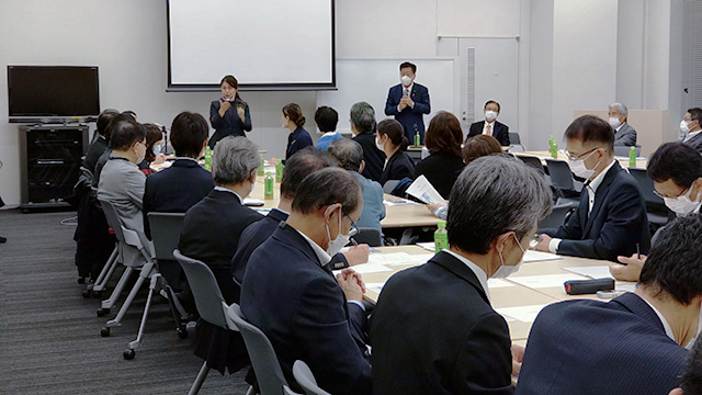 総会の様子