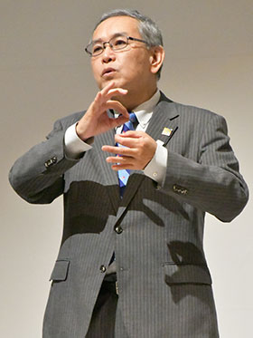 久松三二デフリンピック運営委員会運営委員長