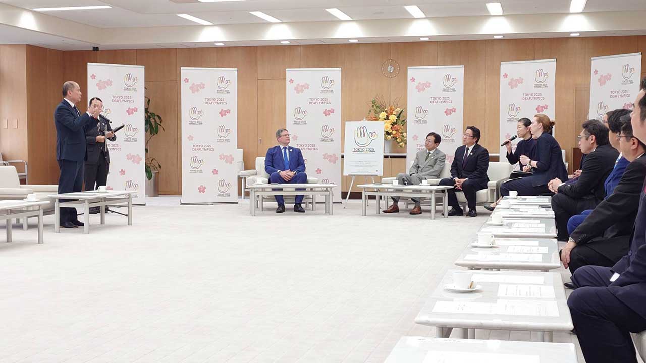 都議会との面会の様子