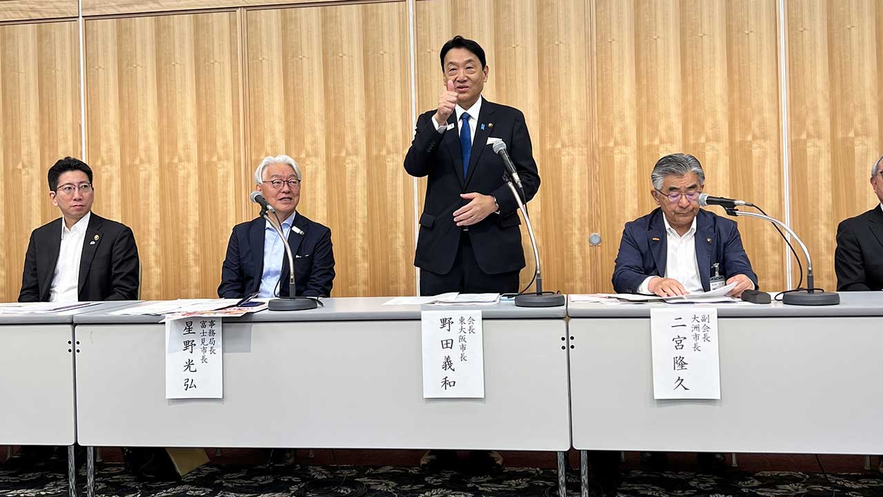 全国手話言語市区長会会長　野田義和　東大阪市長