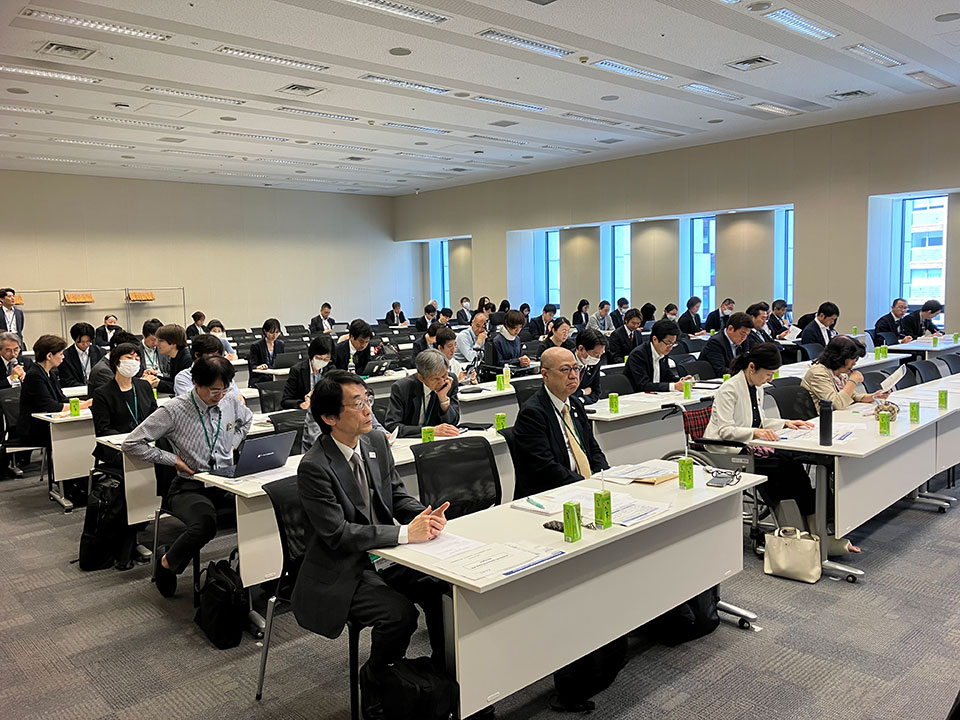 総会の様子
