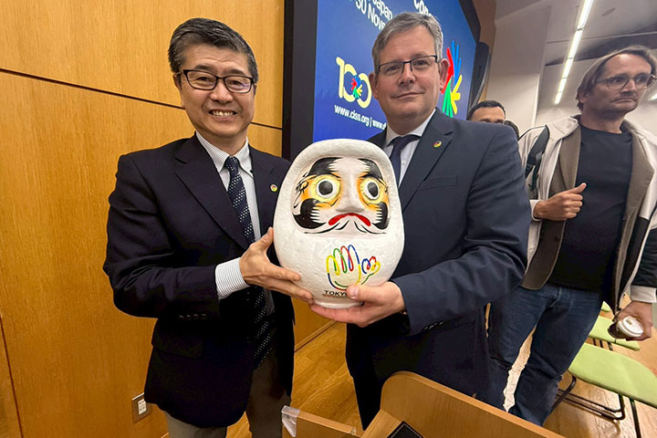 コーサ会長、大杉副会長（だるま正面）