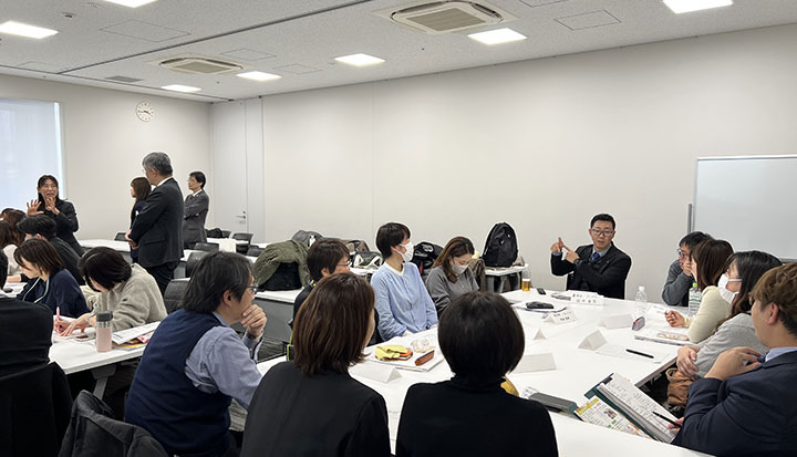 情報交換の様子