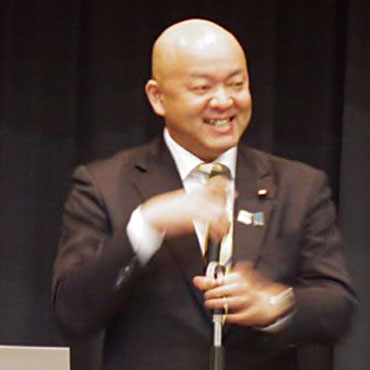 堀井　学　氏