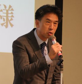 石井 靖乃 氏