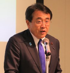 赤澤 亮正 氏
