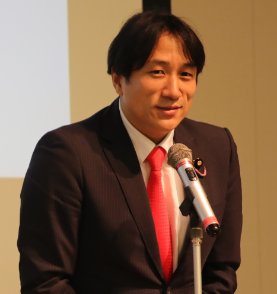 川田　龍平　氏