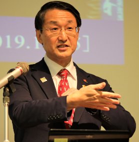 平井　伸治　氏