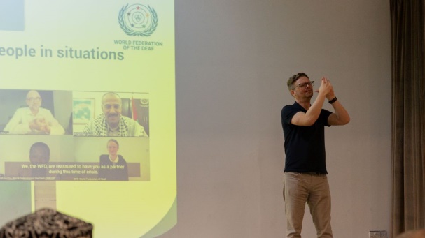 オマーンでの発表