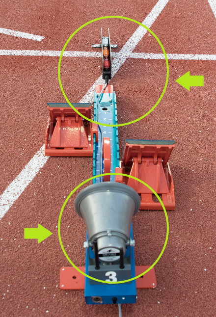画像、陸上競技で使用するスタートランプと音響装置 1
