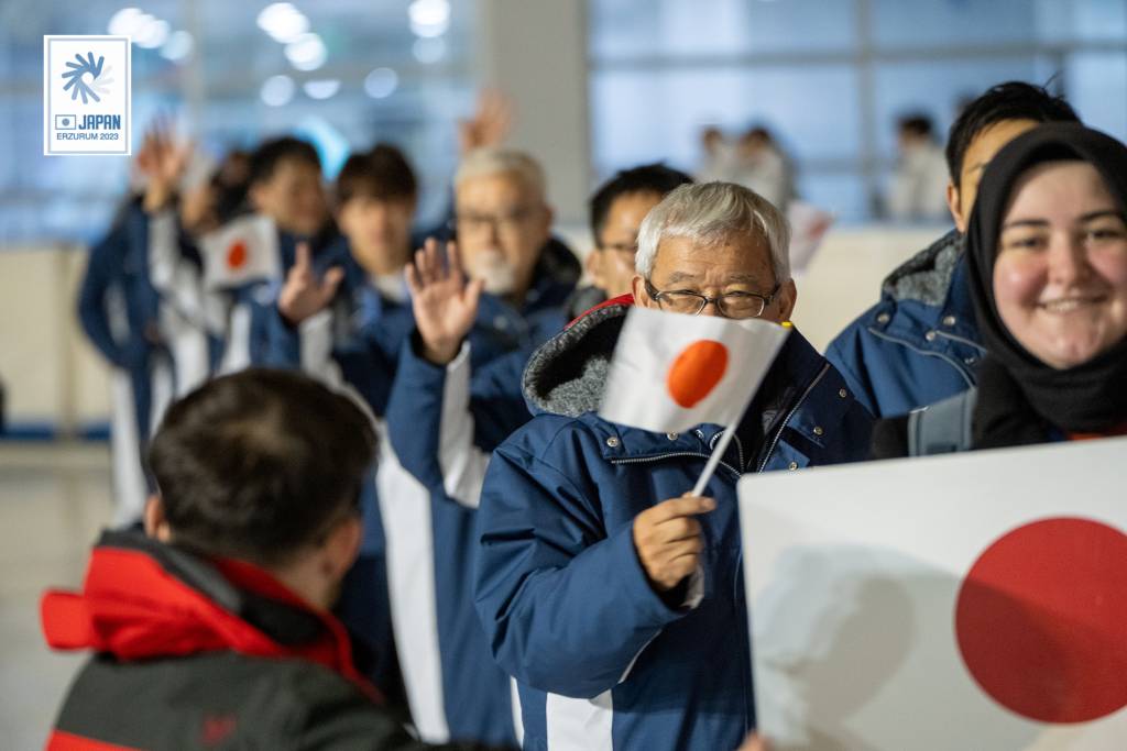 閉会式　日本選手団　入場　全競技を終えて、にこやかに