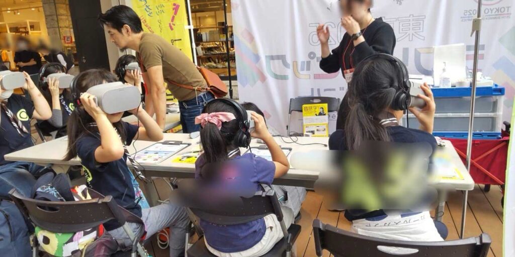 ＶＲ体験の様子（協力：公益財団法人 日本財団）