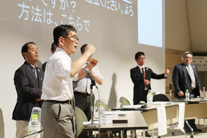 電話リレーサービス制度化検討委員 小川光彦氏を中心に
